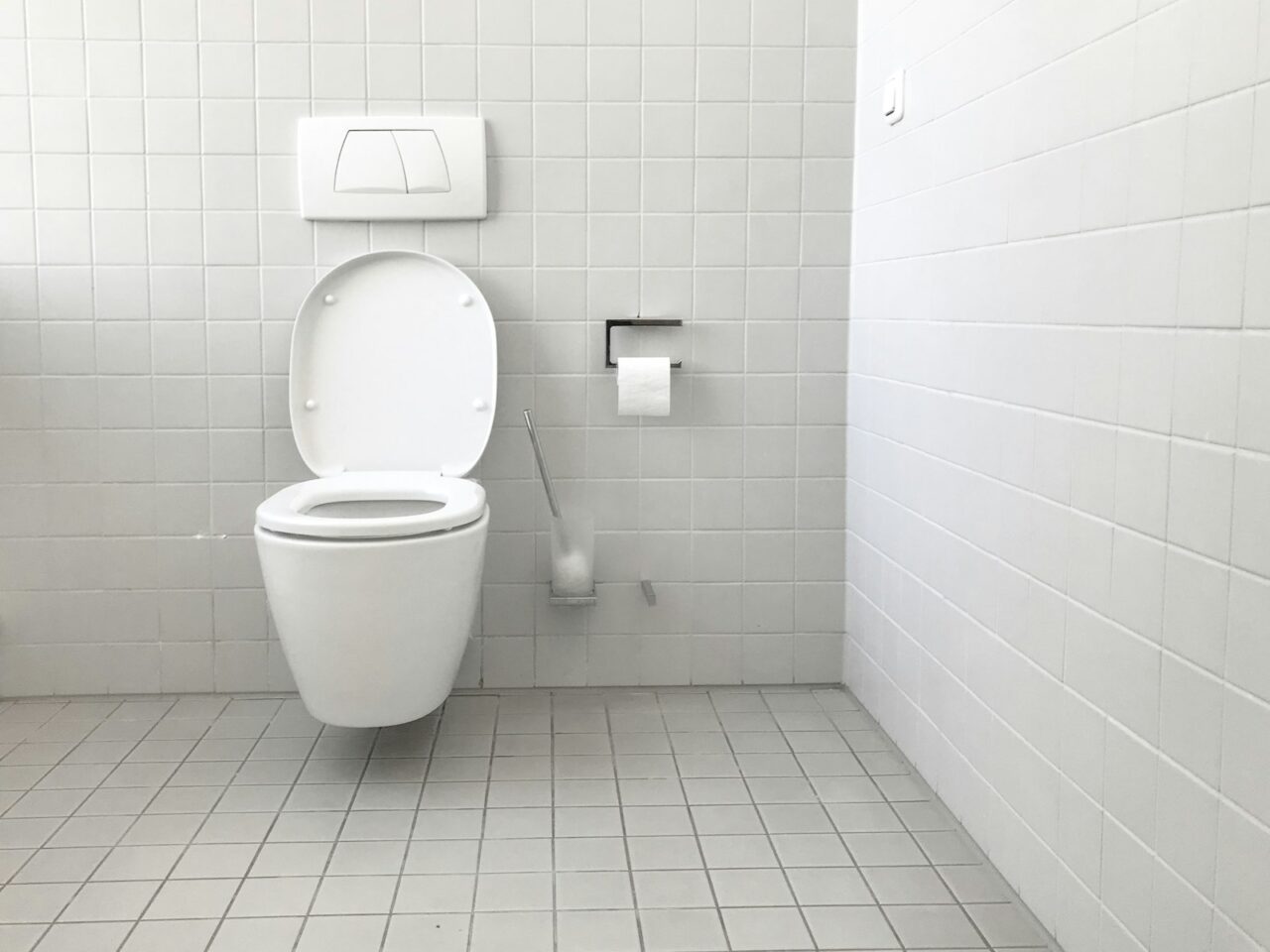 De badkamer van je huurhuis opknappen in twee minuten, zonder schade