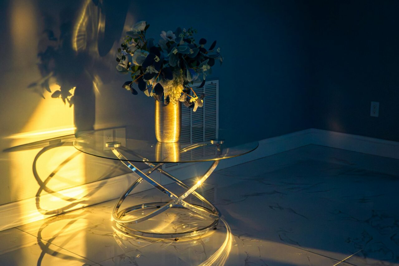 Chroom in huis: de nieuwe woonaccessoires van H&M Home en hoe je ze combineert