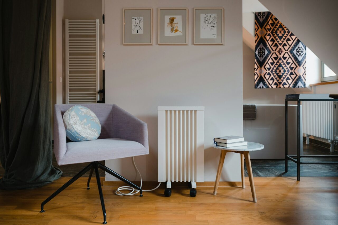 Elektrische kachel of de cv hoger: wat kost een dag warm stoken?