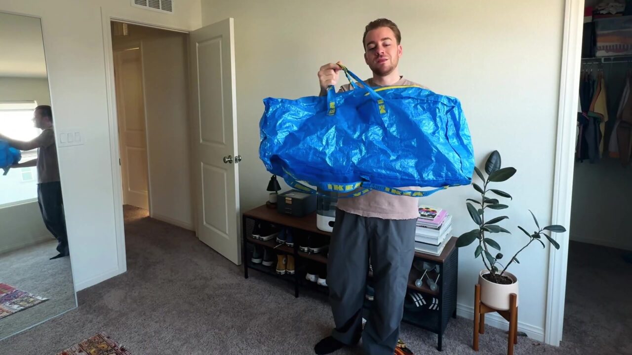 De blauwe tas van IKEA wordt dertig en is vernieuwd: zo zet je hem in huis in