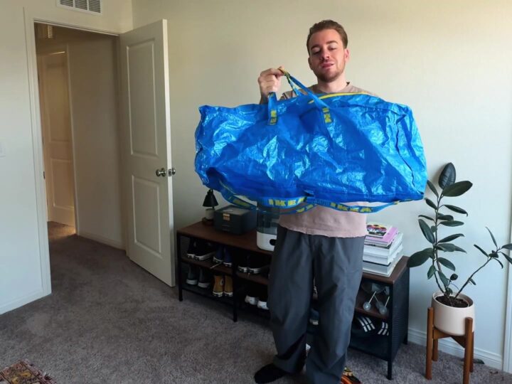 De blauwe tas van IKEA wordt dertig en is vernieuwd: zo zet je hem in huis in