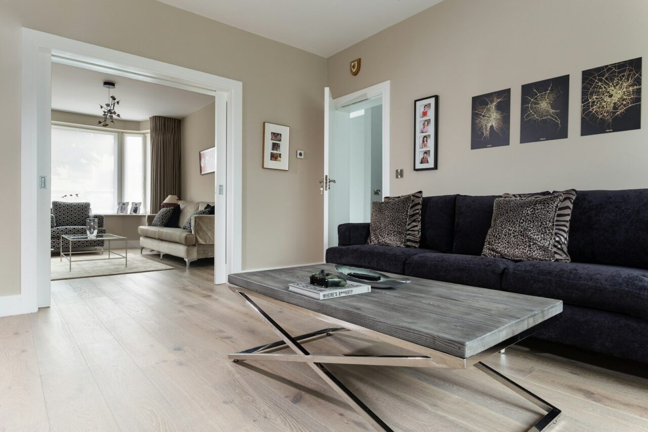 Laminaat dat mooi blijft in een levendig huis
